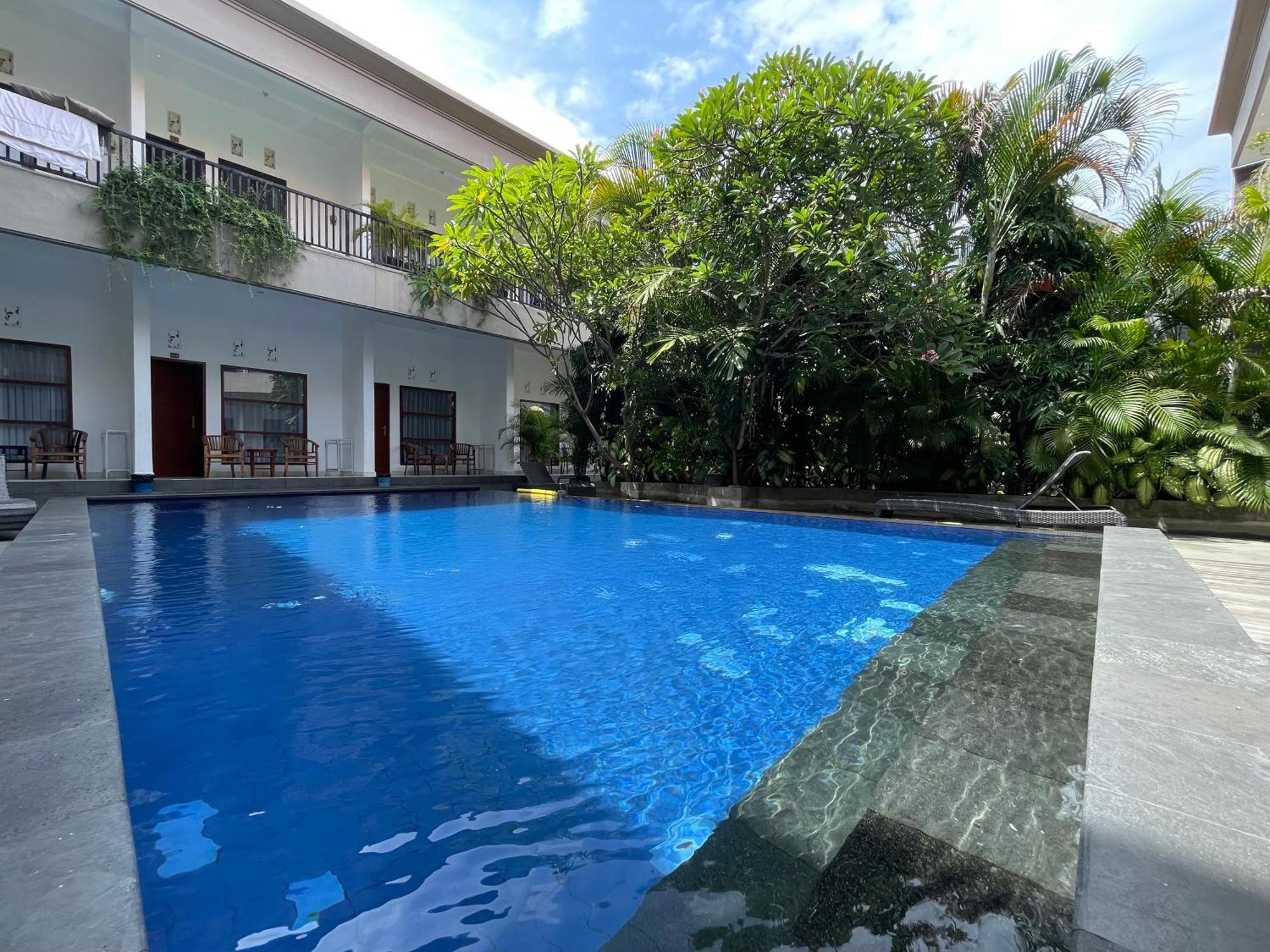 Seminyak Point Guest House Екстер'єр фото