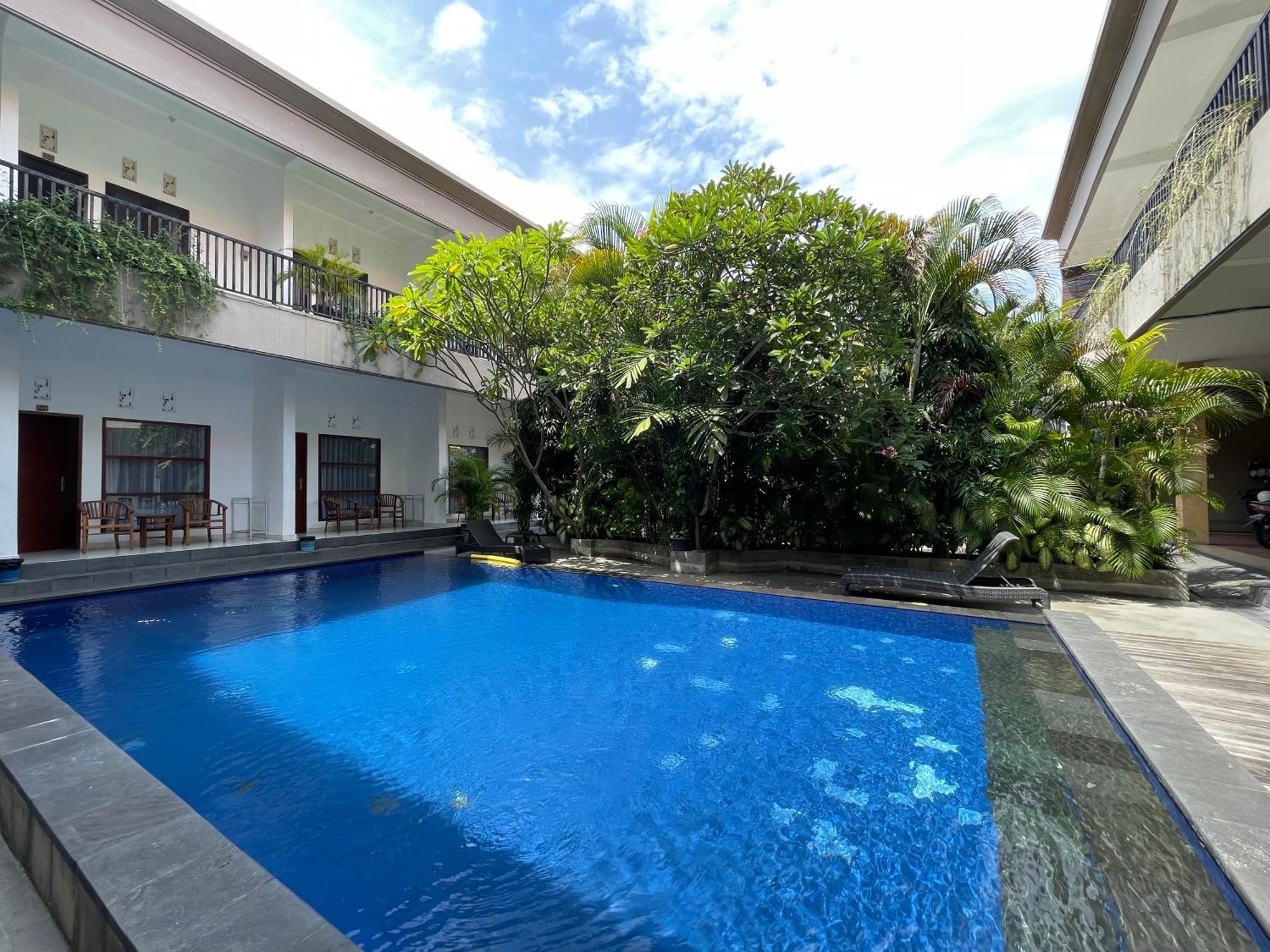 Seminyak Point Guest House Екстер'єр фото